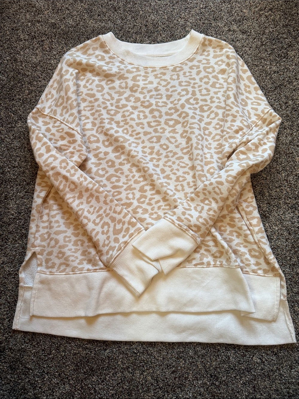 TIME AND TRU Women’s Cream & Tan Leopard Print Pullover Sweater